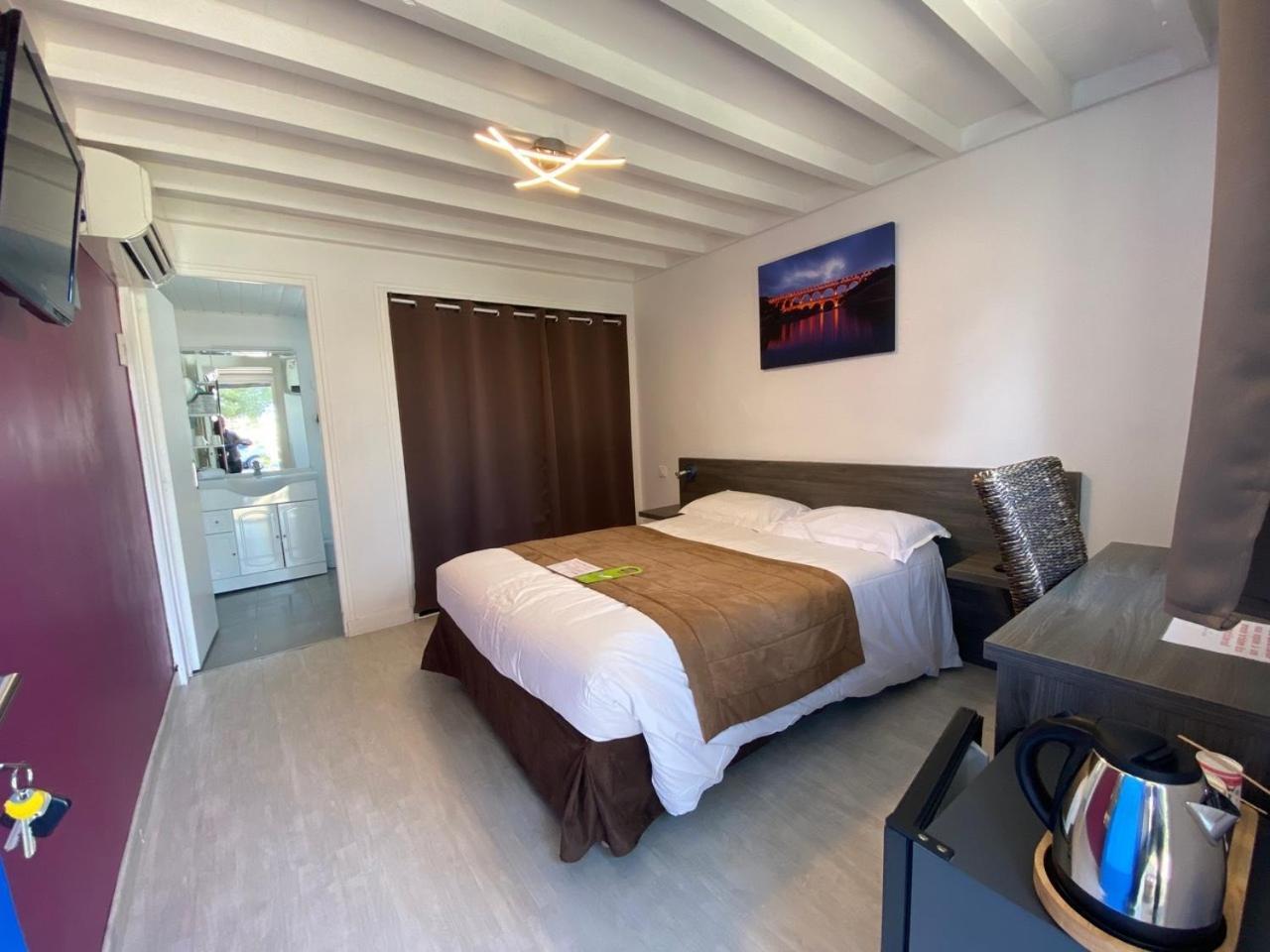 Hotel Des 4 Vents "Esprit Camargue" Aigues-Mortes Quarto foto