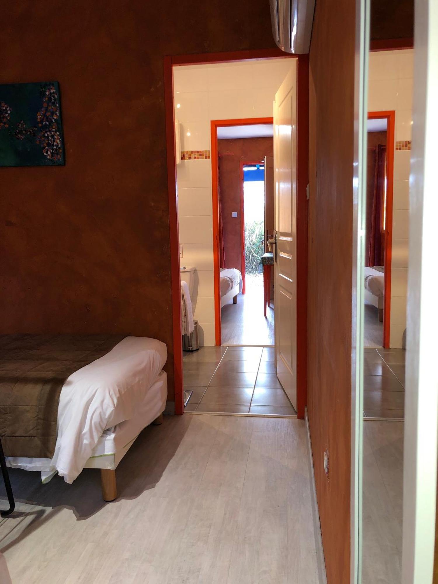 Hotel Des 4 Vents "Esprit Camargue" Aigues-Mortes Quarto foto
