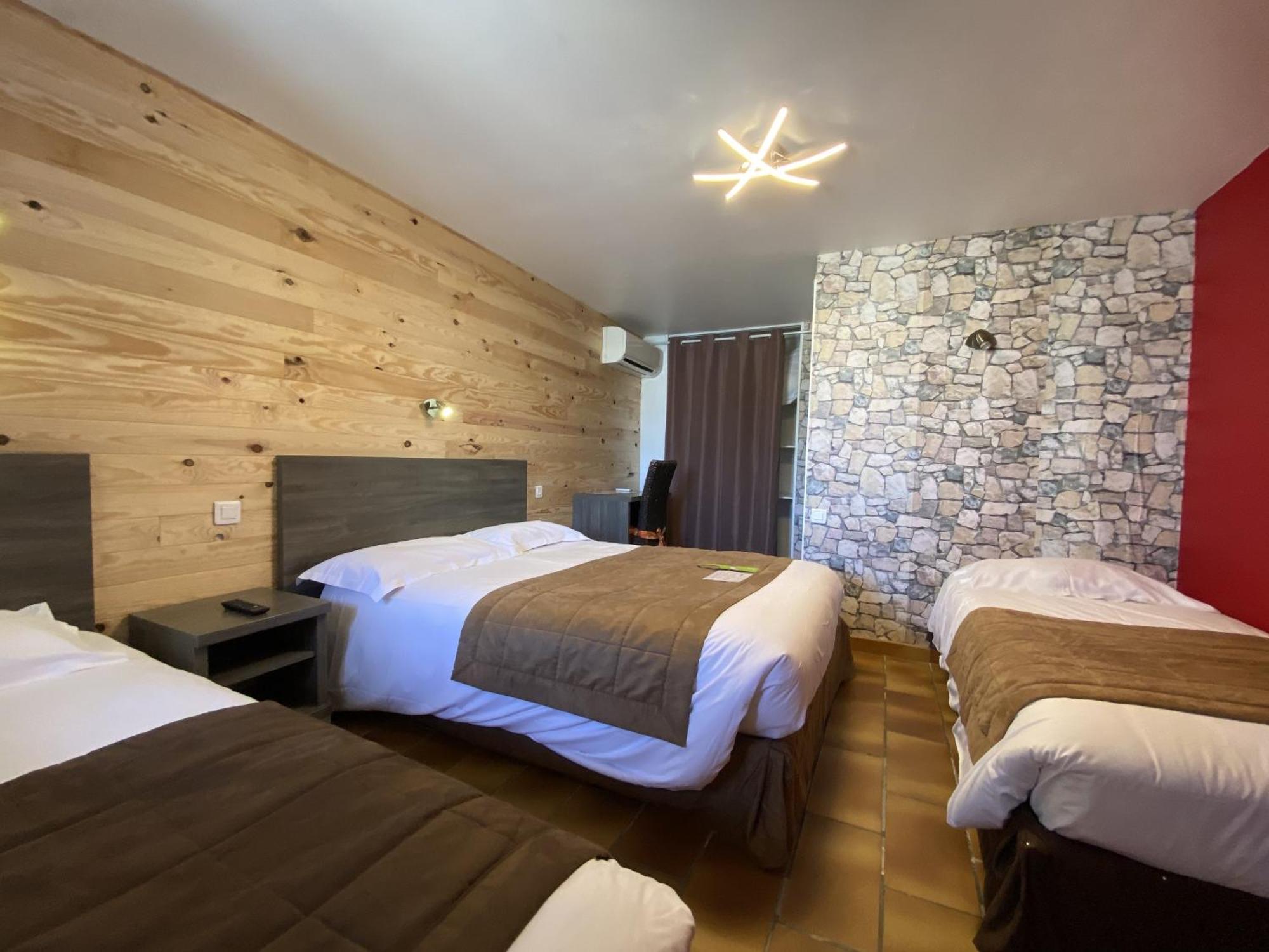 Hotel Des 4 Vents "Esprit Camargue" Aigues-Mortes Quarto foto