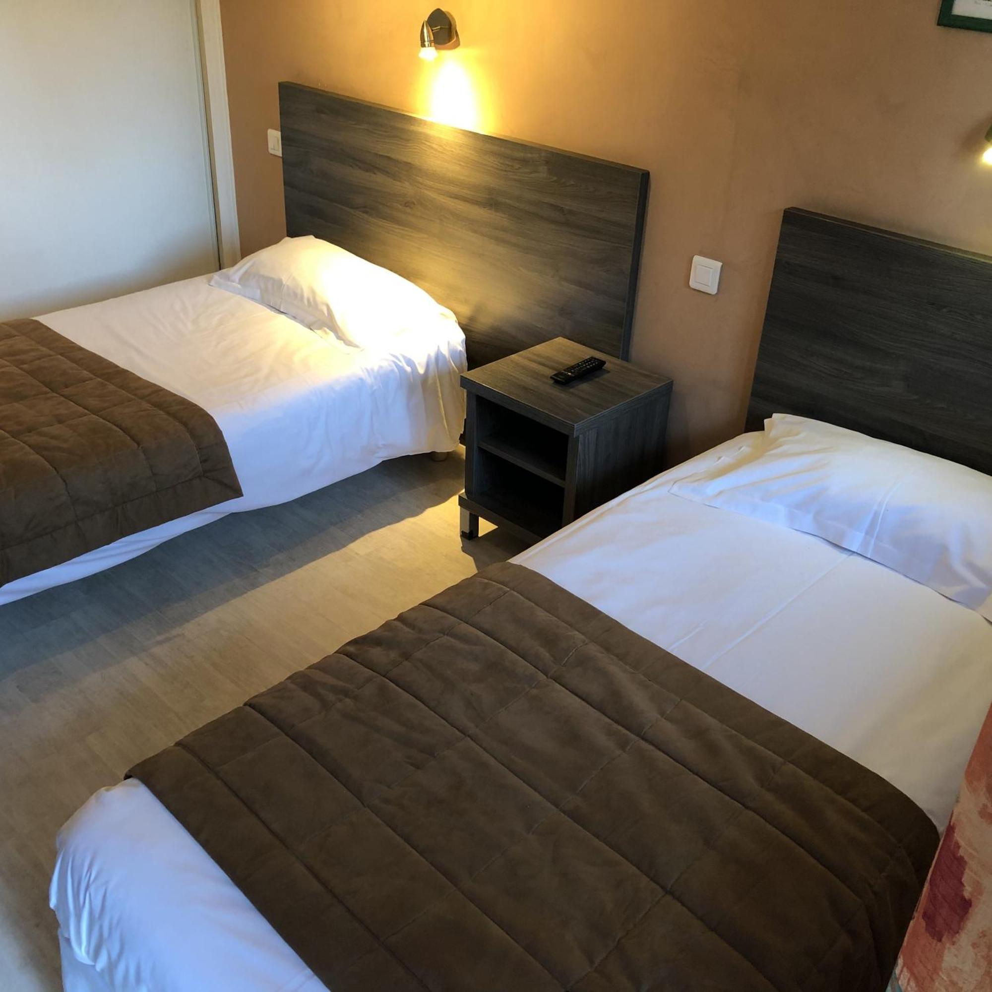 Hotel Des 4 Vents "Esprit Camargue" Aigues-Mortes Quarto foto